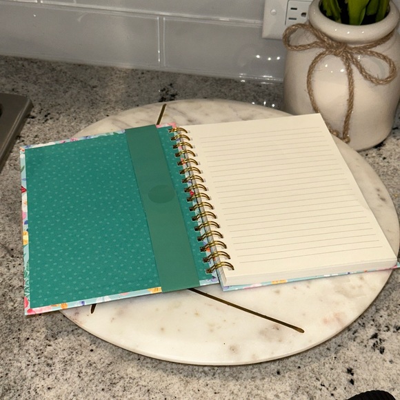 NWT Clementine Paper Mushroom Floral Theme Spiral Journal Notebook Pen Gift Set - Picture 6 of 8